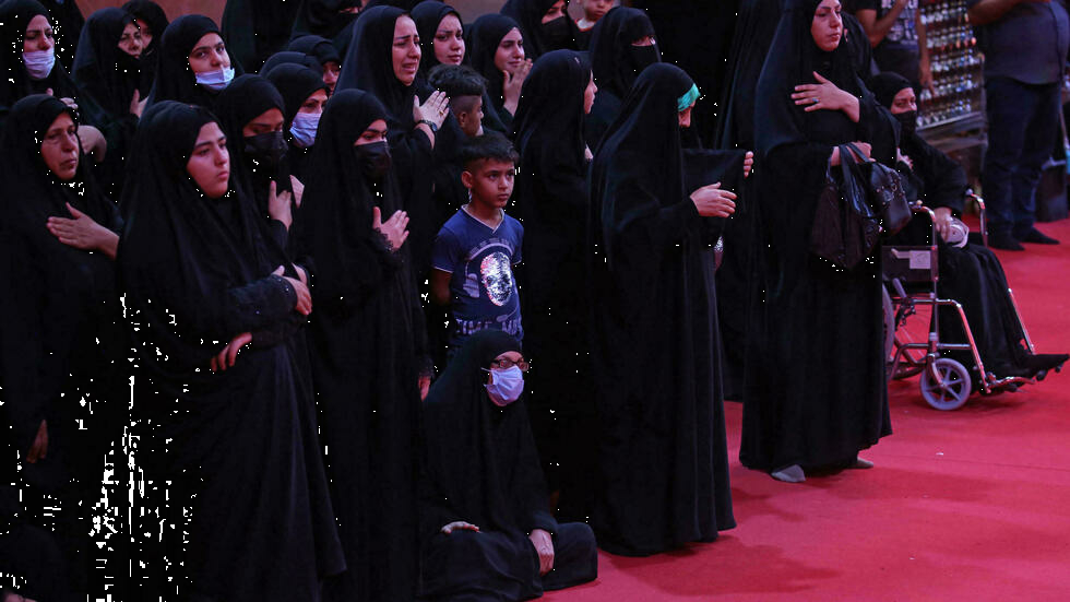 Chiitas olvidan el coronavirus para participar en peregrinación en Irak