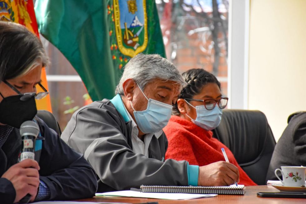 Arias y Copa sostienen primera reunión y crean comisiones para definir límites municipales