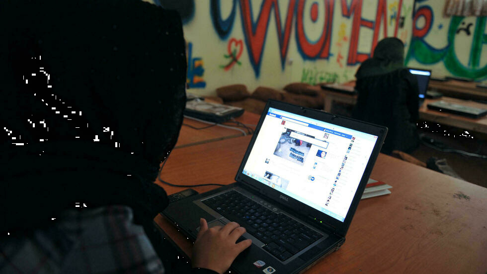 Los 'influencers' afganos desaparecen de las redes sociales