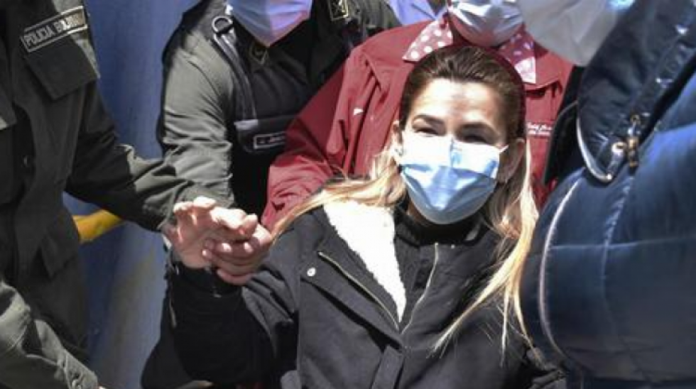 Romero: "Estable", el término "engañoso" y de "mala fe" para calificar la salud de Jeanine Áñez