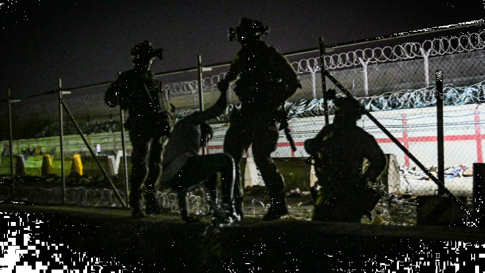 Las arriesgadas evacuaciones continúan en Kabul