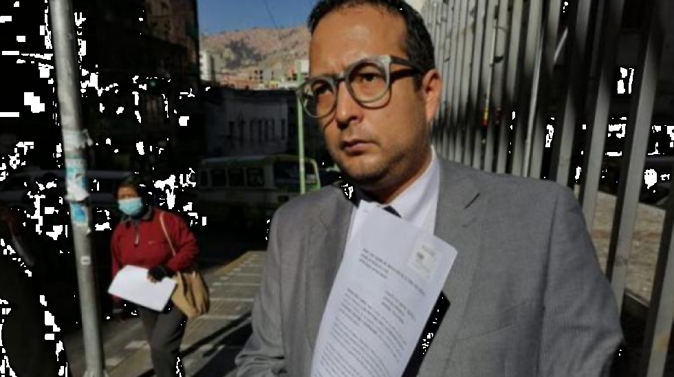 Abogado Guillén: Medicación otorgada por Régimen Penitenciario a Áñez era perjudicial