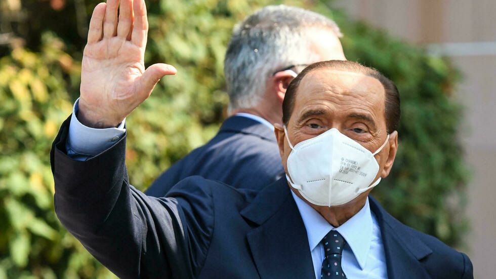 Silvio Berlusconi es hospitalizado de nuevo en Milán