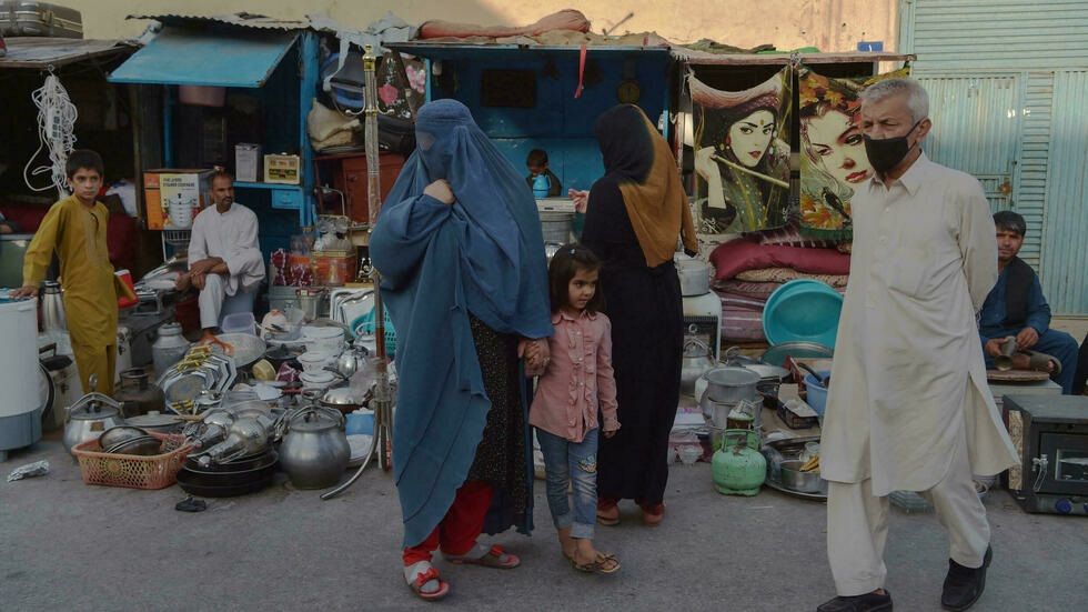 Datos personales de intérpretes afganos quedaron en la embajada británica en Kabul