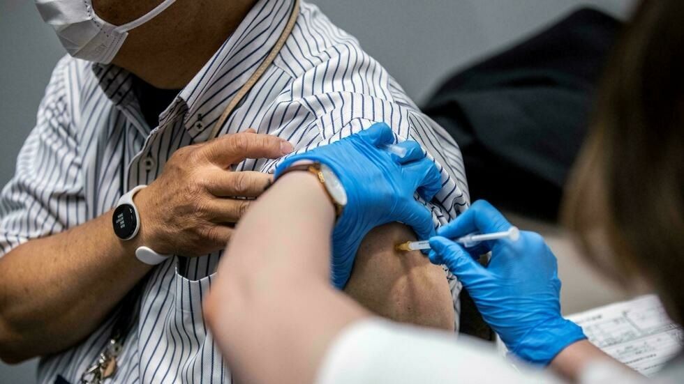 Suspenden en Japón nuevos lotes de vacunas anticovid de Moderna