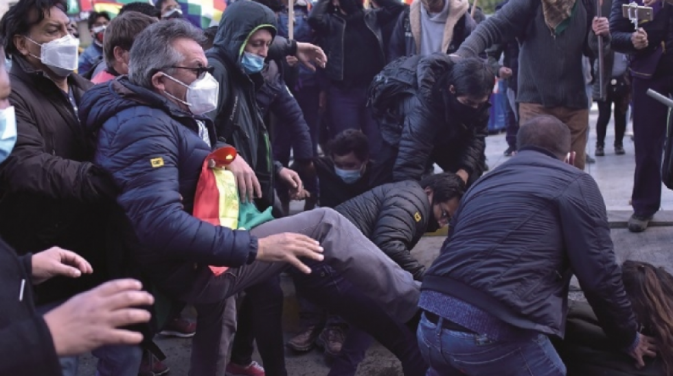 Diputado de CC pedirá a la Defensora gestionar despido de Torrico por agredir a activistas