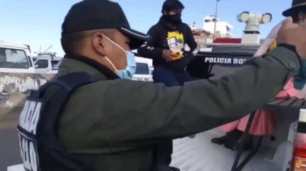 La Paz: reportan que dos mujeres agredieron a una periodista de Católica TV