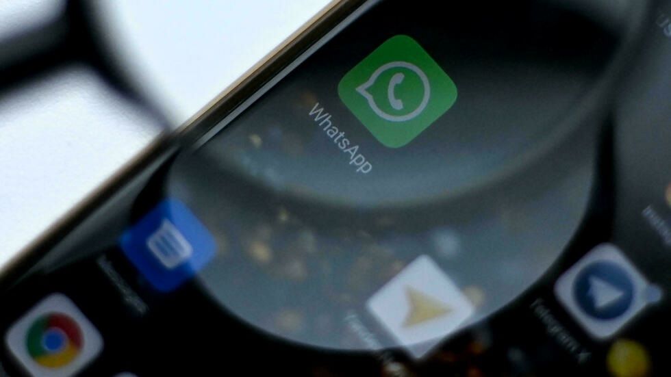 Turquía multa a WhatsApp por uso de datos personales