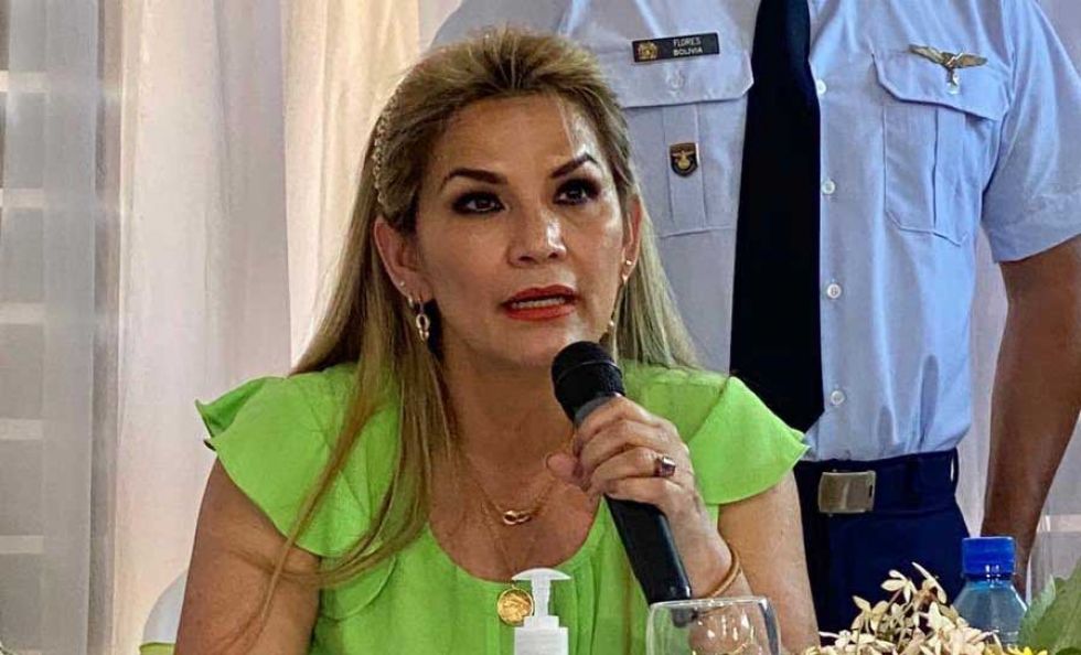 Comisión Mixta del Legislativo suspende sesión para tratar juicios contra Jeanine Añez