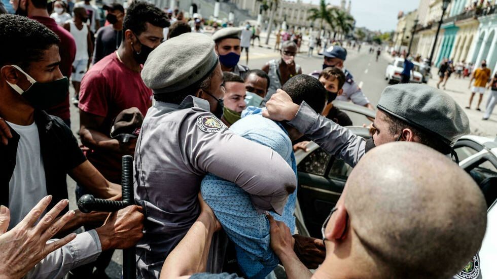 A dos meses de las protestas en Cuba, cientos de detenidos y mucha angustia