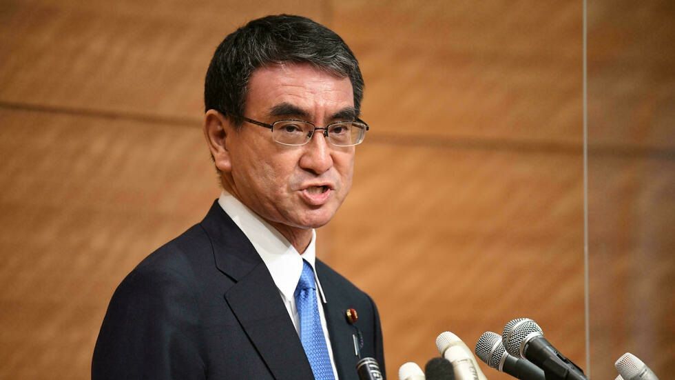 Jefe de campaña de vacunación en Japón entra en carrera por liderar partido en el poder