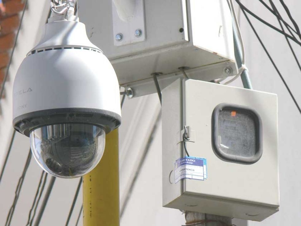 Verifican el estado de las cámaras de seguridad