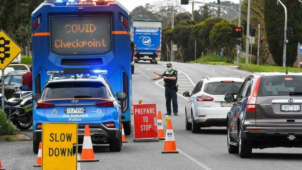 Prevén fin del confinamiento en Melbourne en función de vacunaciones