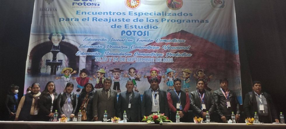 Desarrollaron encuentros para reajuste de programas de estudio