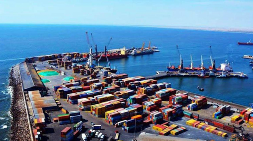 CNC alerta sobre la pérdida de $us80 mil por día por suspensión de carga en puerto de Arica
