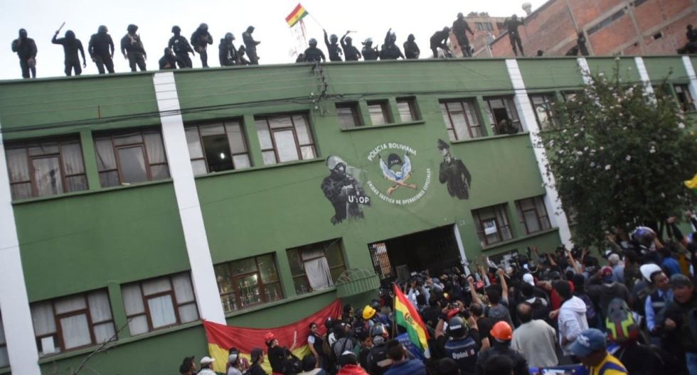 Disponen otra baja en la Policía por caso motín, esta vez una capitana