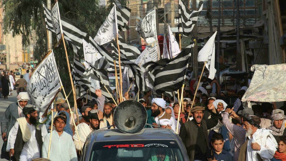 Pakistán lleva a cabo conversaciones de "paz" con los talibanes de su territorio