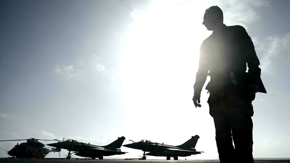 Argelia prohíbe sobrevolar su territorio a aviones militares franceses