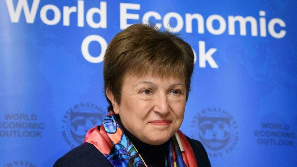 Inflación y desigualdad obstaculizan el repunte de la economía mundial, afirma el FMI