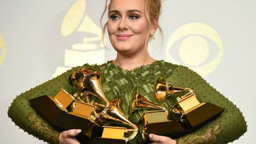 La británica Adele saca nuevo disco el 19 de noviembre