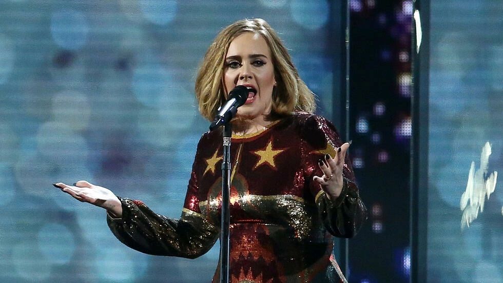 Tras seis años, Adele lanza su single de regreso "Easy On Me"