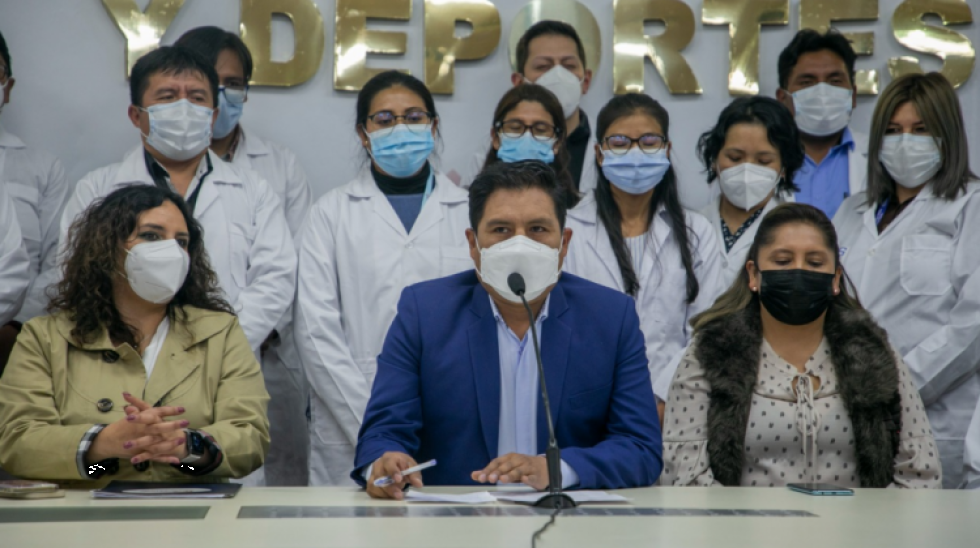 Gobierno amplía tercera dosis anticovid para mayores de 18 años hasta el 30 de octubre