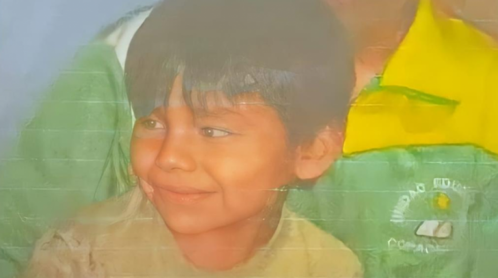 Eva busca desesperada a su hijo con discapacidad de 7 años que desapareció hace un mes en Apolo