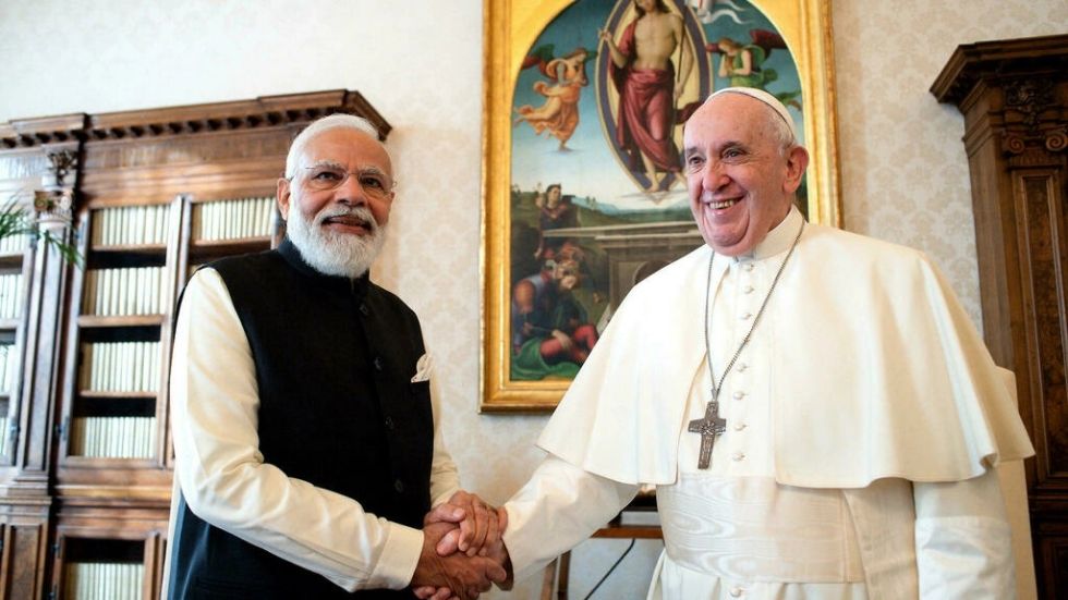 Primer ministro de la India invita al papa Francisco a visitar su país