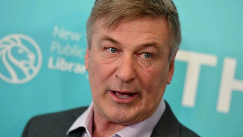 Alec Baldwin dice que el tiroteo fatal fue "uno en un billón" 
