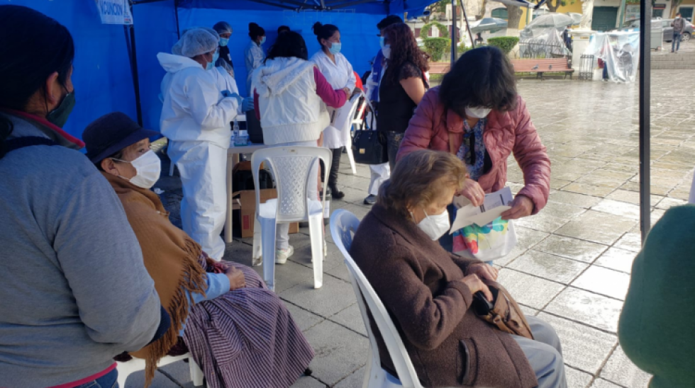 Ministerio de Salud reporta que se aplicaron 329.432 terceras dosis y dice que se minimizaron las pérdidas