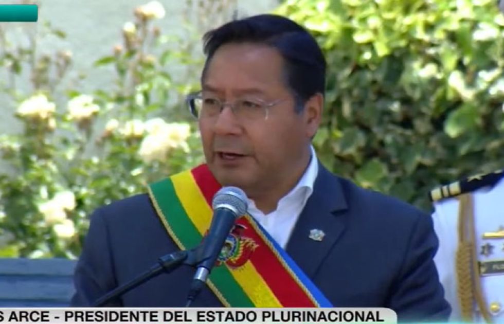 Presidente Luis Arce critica que sectores interesados distorsionen la movilización temporal de FFAA
