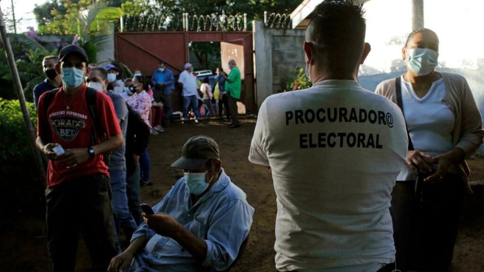 El gobierno español califica de "burla" las elecciones en Nicaragua