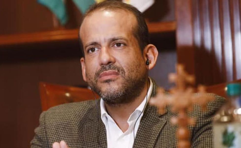 Camacho a Arce: ‘Deje sus complejos y radicalismos verbales y pónganse a trabajar’
