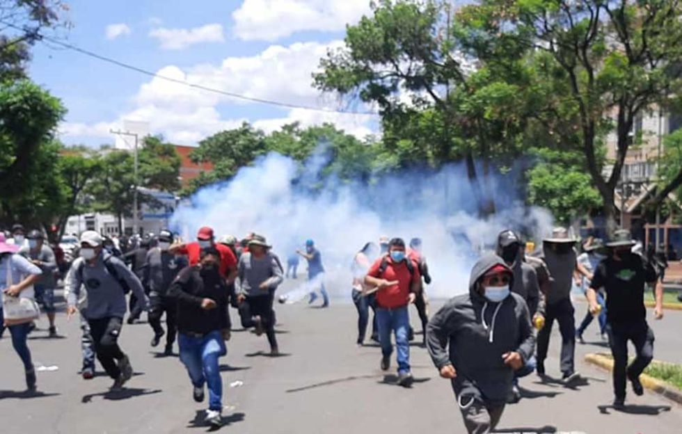 Jornada de enfrentamientos y violencia en cuatro departamentos en segundo día de paro cívico