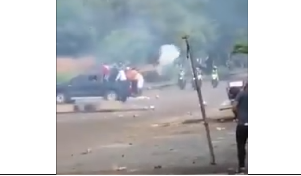 Mesa cuestiona a ‘grupos irregulares’ y la Policía por intervenir puntos de bloqueo