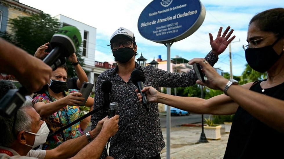 Agentes cubanos advierten a líder opositor que será detenido si marcha