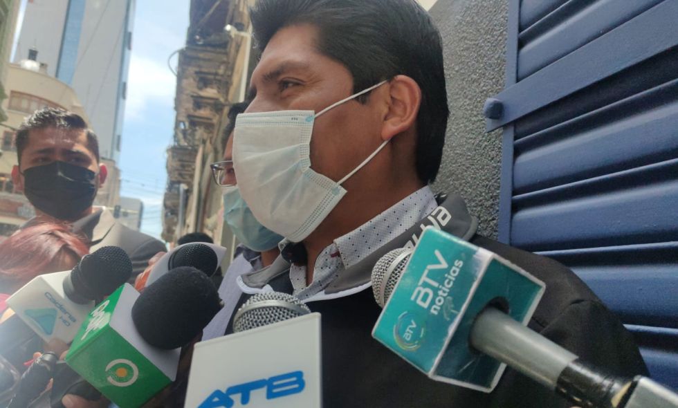 Franklin Flores testifica contra Añez para sostener que hubo ‘toma ilegal del poder’