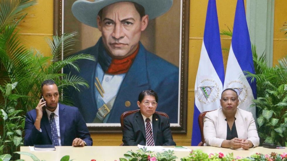 Nicaragua pide salir de la OEA, que desconoció reelección de Ortega