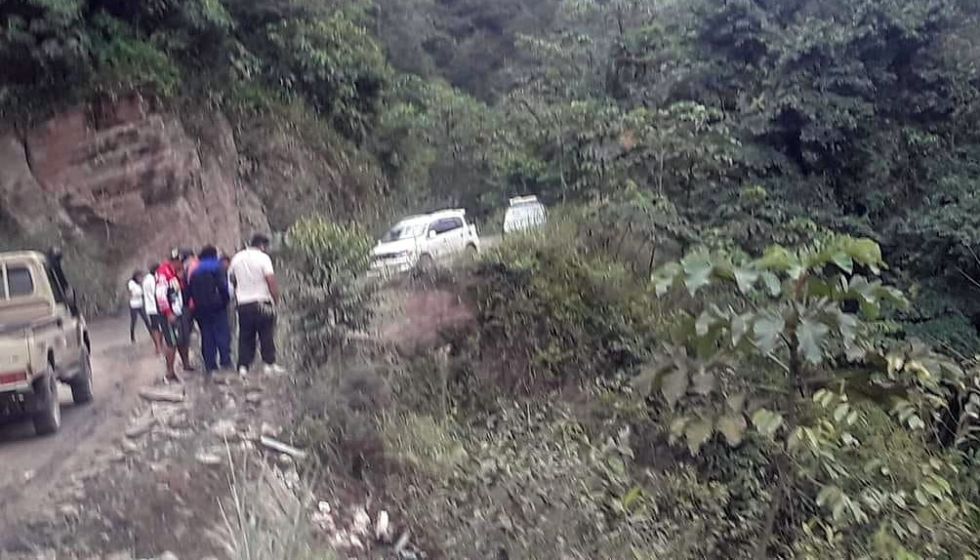 Embarrancamiento en la carretera a Caranavi deja tres fallecidos