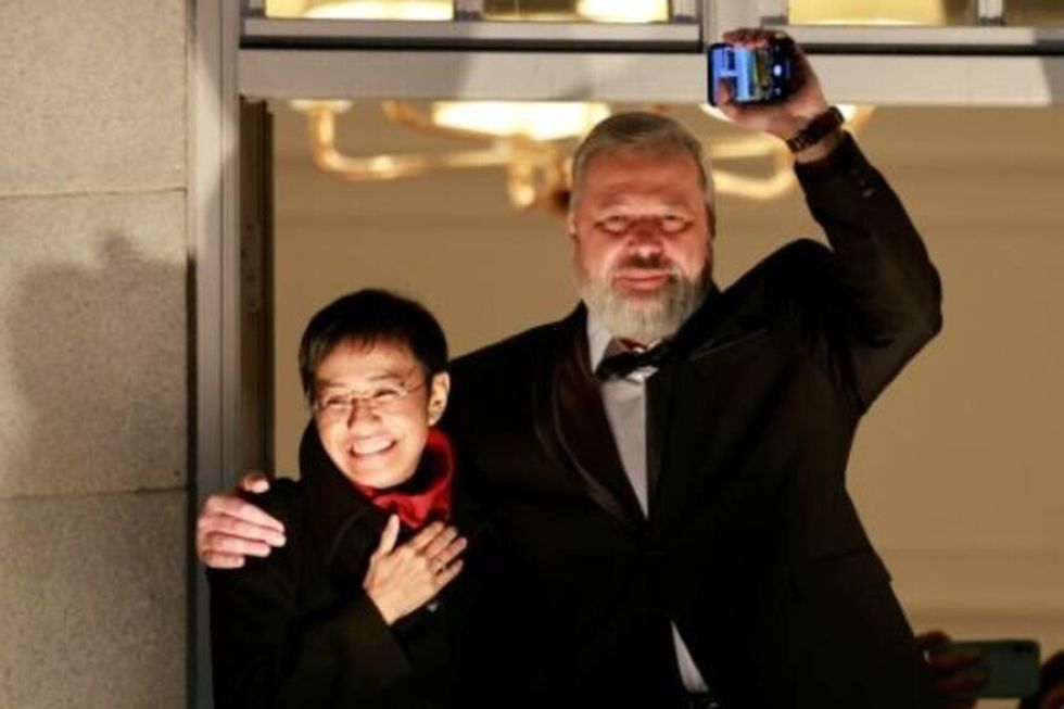 Dos periodistas amenazados recogen en Oslo el Nobel de la Paz