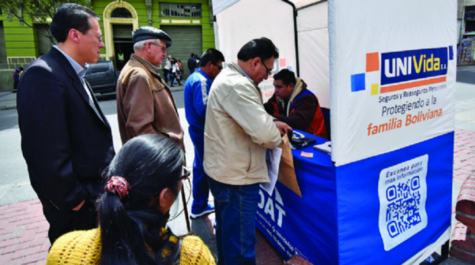 Choferes exigen precio único del SOAT y subir el monto de cobertura médica