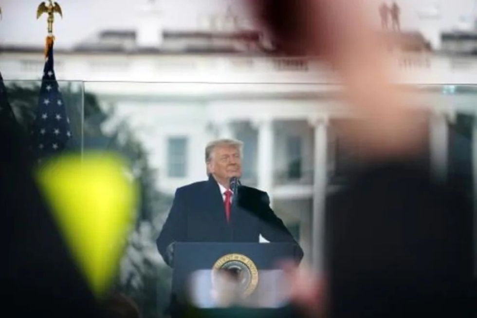 Pesquisas sobre el 6 de enero revelan el turbulento final de Trump en la Casa Blanca