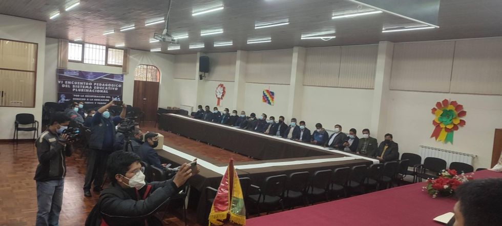 Evalúan gestión escolar  con tres modalidades en actividad educativa
