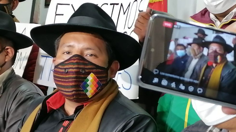 Gobernador Quispe niega cargos en su contra y alerta que lo quieren sacar del cargo