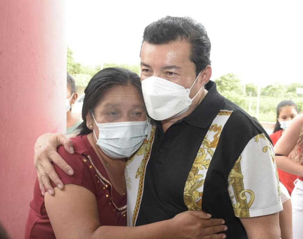 El alcalde cruceño Jhonny Fernández da positivo a la prueba del coronavirus