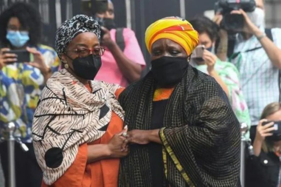 Los sudafricanos se despiden de Desmond Tutu en su capilla ardiente en Ciudad del Cabo