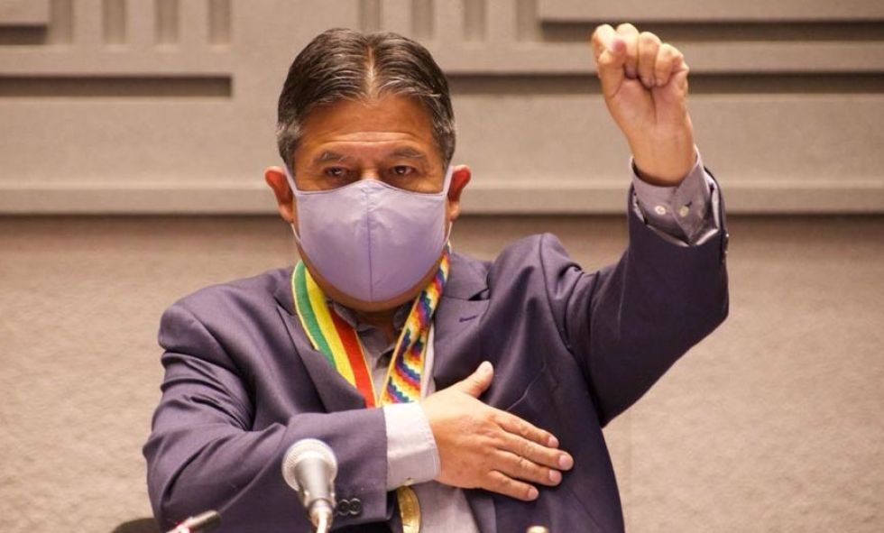 Choquehuanca anuncia que se vacunará y señala que ya tuvo Covid-19
