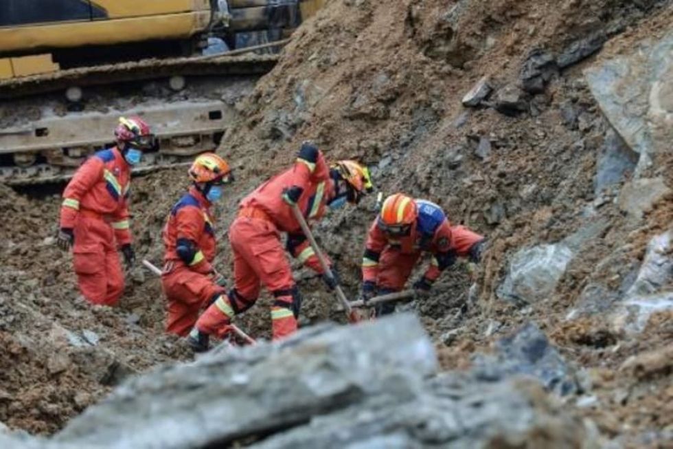 Desprendimiento de tierra en una obra en China causa 14 fallecidos