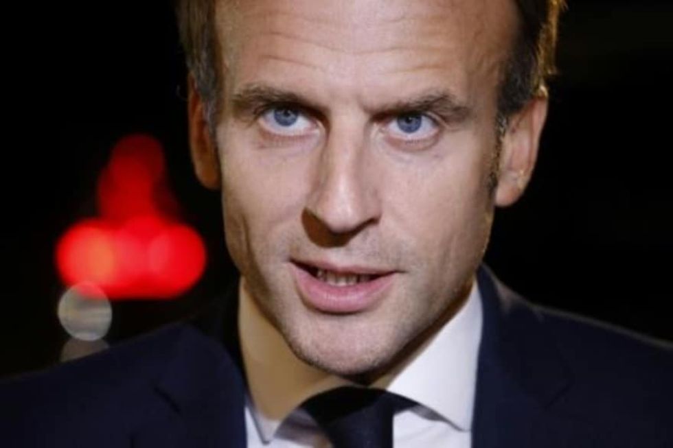 Macron genera indignación en Francia al confesar querer "fastidiar" a los no vacunados