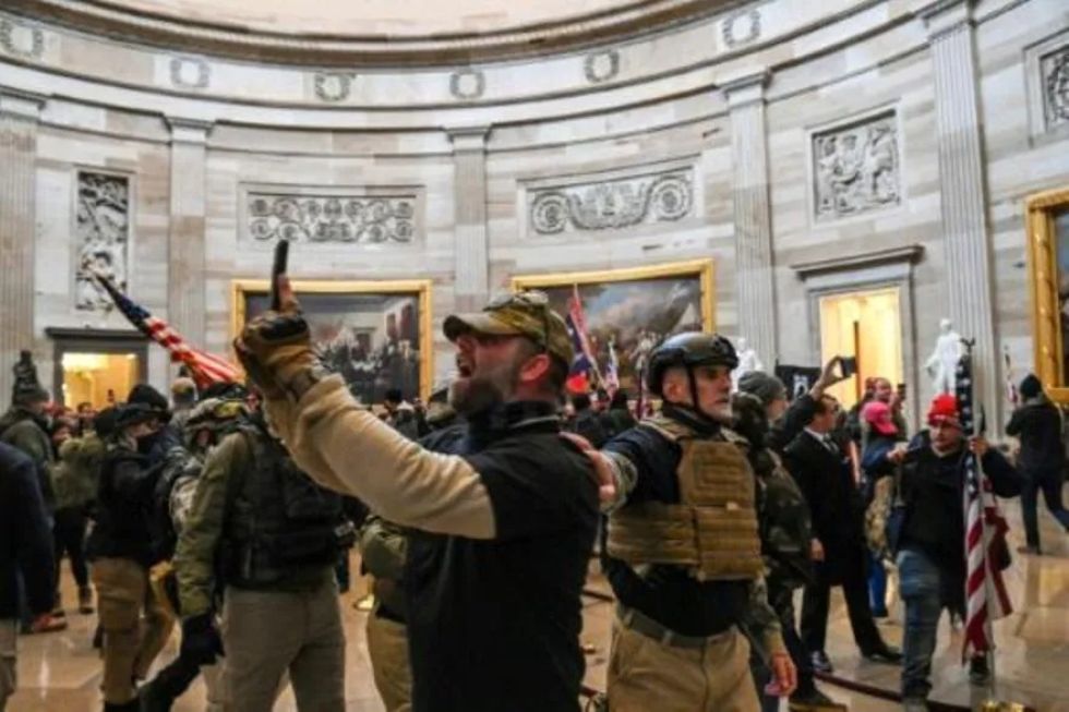 Biden alza el tono y culpará a Trump de "responsabilidad" en asalto al Capitolio